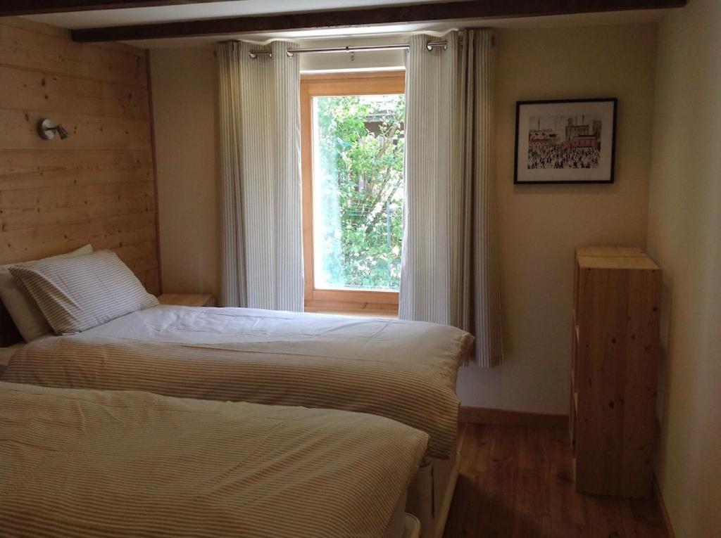 Spacious Ski Chalet In Traditional French Village, Sleeps 8, Four Star With Fibre Broadband Abondance Ngoại thất bức ảnh