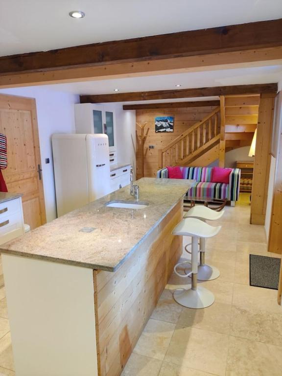 Spacious Ski Chalet In Traditional French Village, Sleeps 8, Four Star With Fibre Broadband Abondance Ngoại thất bức ảnh